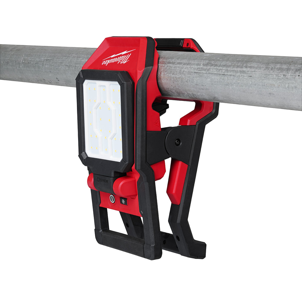 Foco reflector M18 Rover 2000 Lúmenes Milwaukee 2358-20