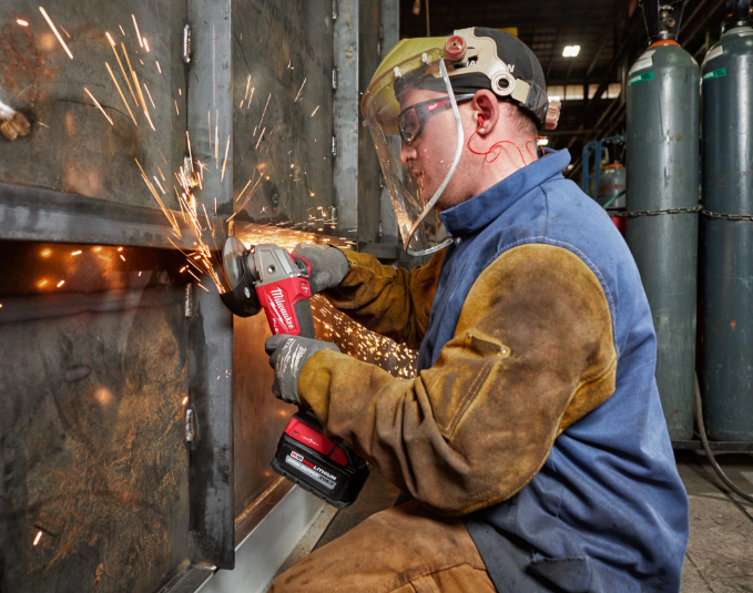 Esmeril M18 Fuel de 4-1/2″ / 5″ ONE-KEY, 2882-22