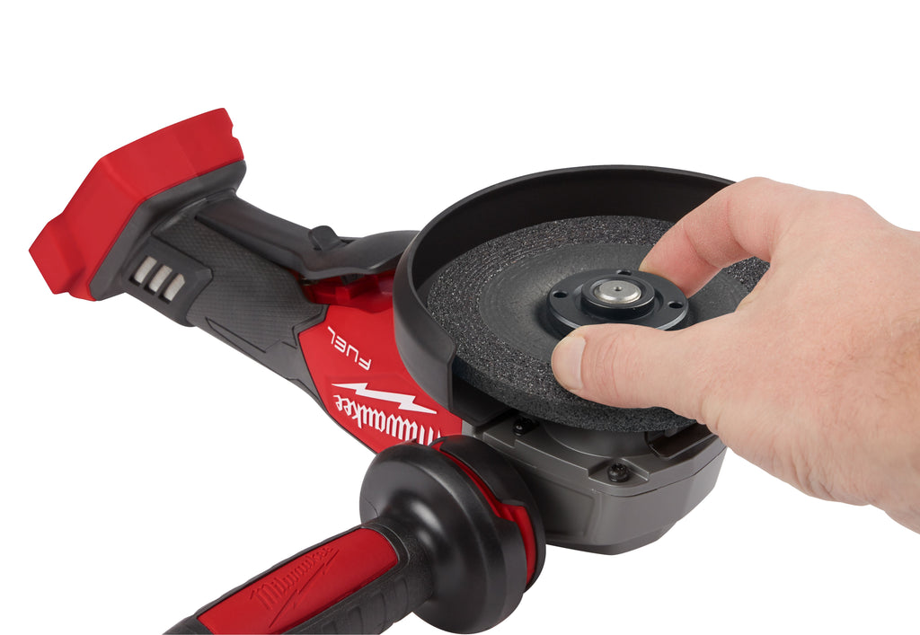 Esmeril angular 4.5-5 Hombre Muerto M18 Fuel Milwaukee 2880-20