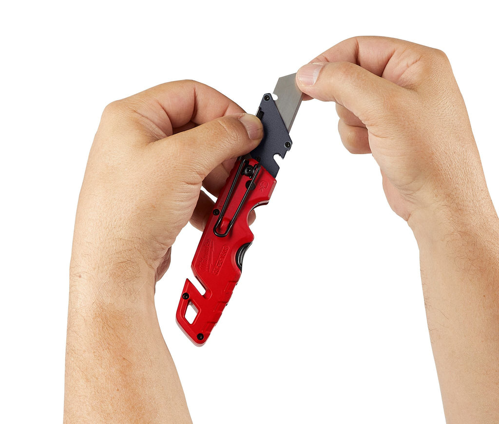 NAVAJA MULTIUSO PLEGABLE FASTBACK CON ALMACENAMIENTO PARA HOJAS 48-22-1502