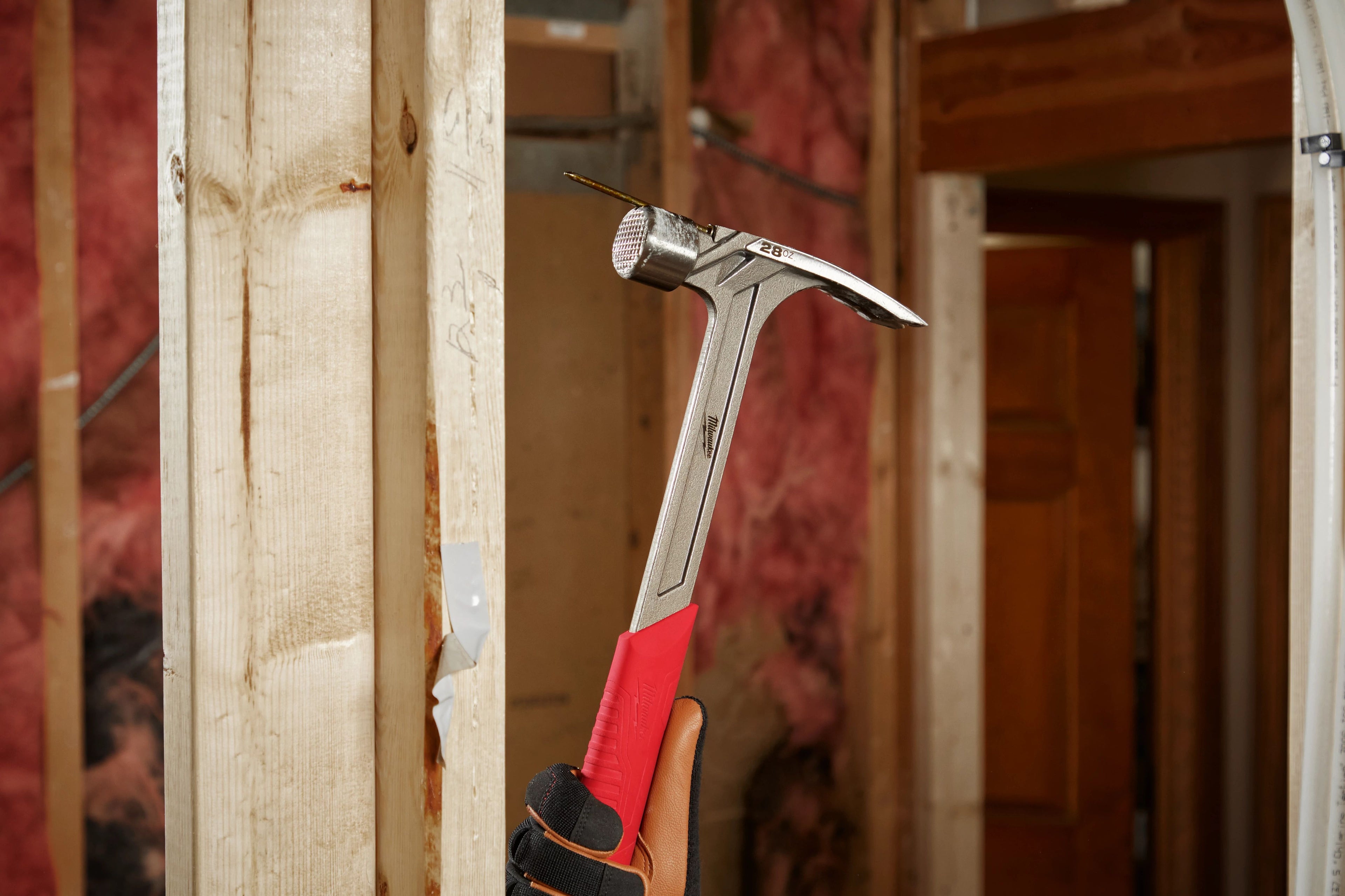 Martillo encuadre cara fresada 28oz Milwaukee 48-22-9029