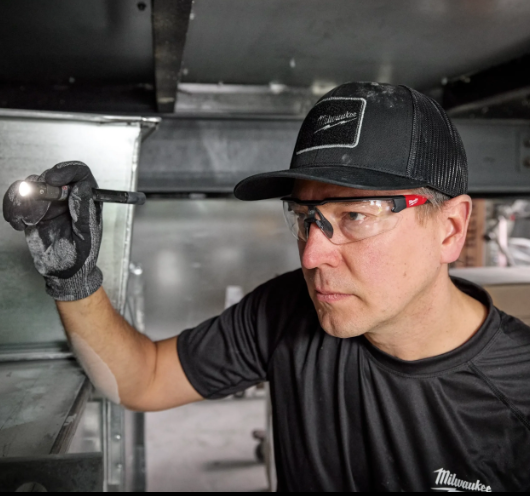 Gorra Negra Con Protección Antigolpes Milwaukee 48-73-1063