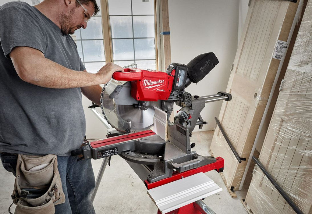 Sierra ingleteadora M18 Fuel de 12″ Milwaukee 2739-20