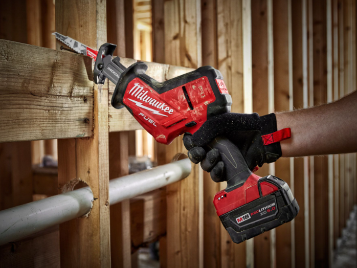 Sierra sable M18 Hackzall sin escobillas Milwaukee 2719-20